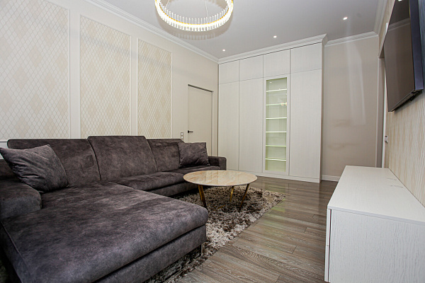 Квартира 3-комн., 85 м²