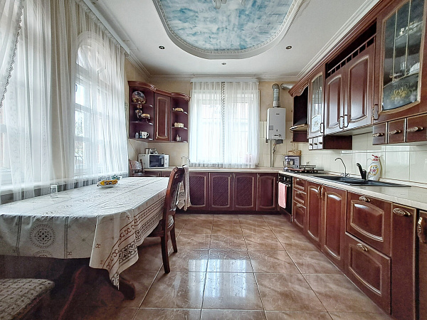 Дом 373.1 м²