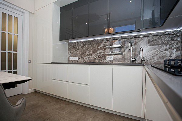 Квартира 3-комн., 85 м²